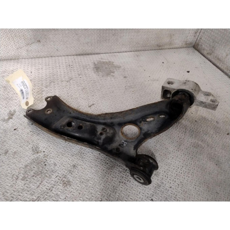 Triangle inf avg Vw PASSAT B7 1.6 tdi (2010-2014)