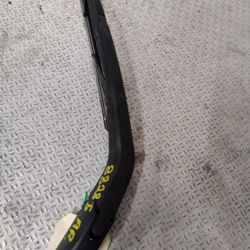 Bras essuie-glace arrière Toyota YARIS 1.0 (2010)