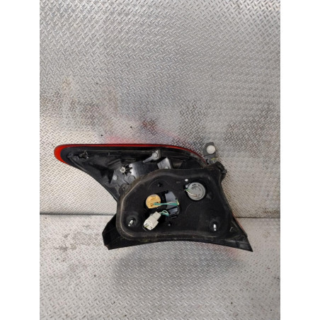 Feu arrière gauche Toyota YARIS 1.0 (2010)