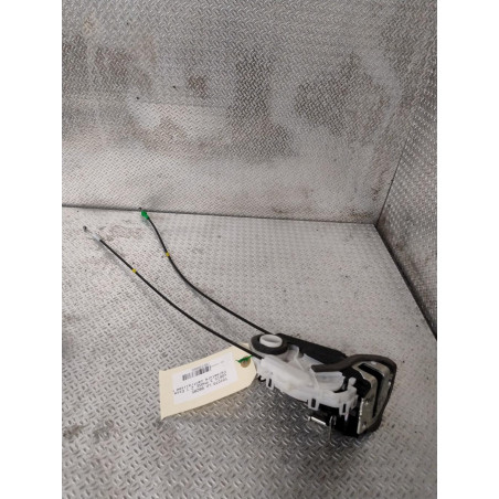 Serrure porte ard Toyota YARIS 1.0 (2010)