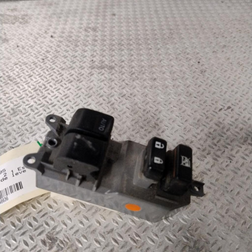Commande lève-glace porte avant gauche Toyota YARIS 1.0 (2010)