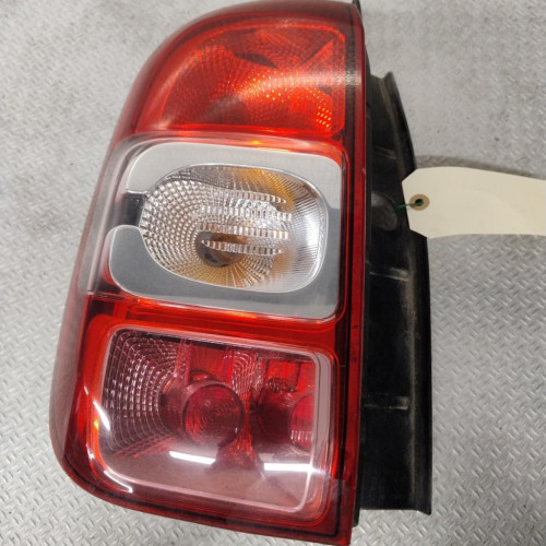 Feu arrière gauche Dacia DUSTER 1.5 dci (2010-2018)