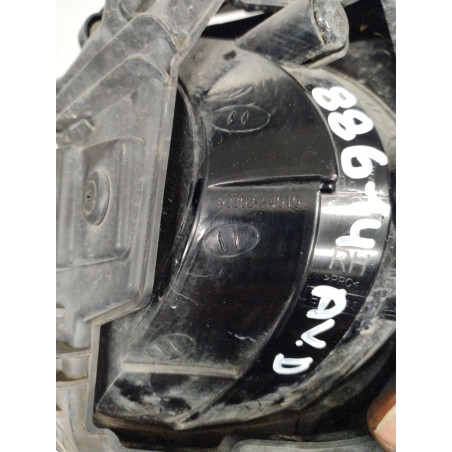 Phare antibrouillard avant droit Kia CARENS IV 1.7 crdi (2013)