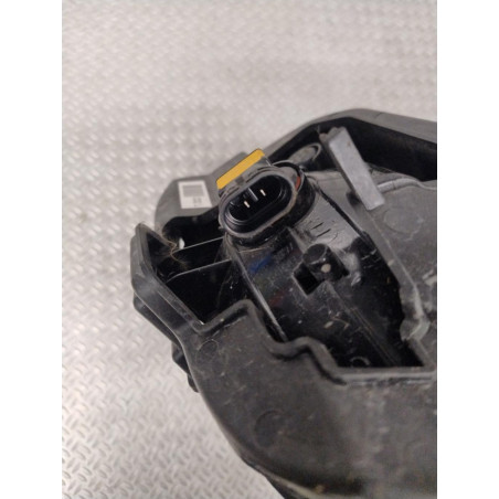 Phare antibrouillard avant gauche Kia CARENS IV 1.7 crdi (2013)
