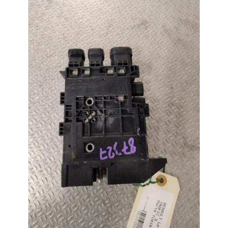 Platine fusible av RENAULT TRAFIC 3  TRAFIC 3