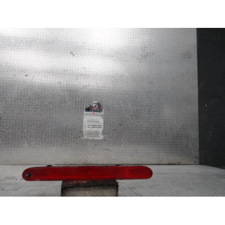 Feux stop supplementaire Citroën BERLINGO Camionnette-Monospace 1.6 hdi 90 16v (2008) 3 portes