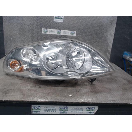 Phare gauche Toyota COROLLA Verso 2.2 d-4d (2005-2009) 5 portes