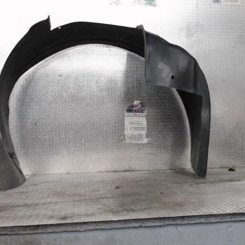 Passage roue avg Peugeot 607 2.2 16v (2000-2005)