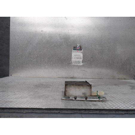 Support phare g Renault MEGANE III 3-5 portes 1.5 dci (2009) 5 portes