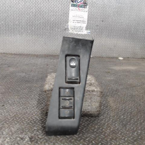 Commande lève-glace porte avant gauche Renault MASTER II Camion plate-forme-Châssis 2.2 dci 90 (2000)