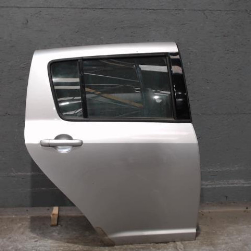 Porte arrière droite Suzuki SWIFT III 1.3 ddis (2005)