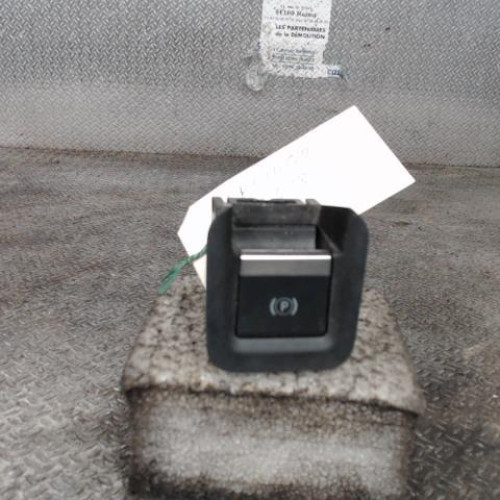 Interrupteur commande de frein a main Citroën BERLINGO 1.5 bluehdi 130 (2018)