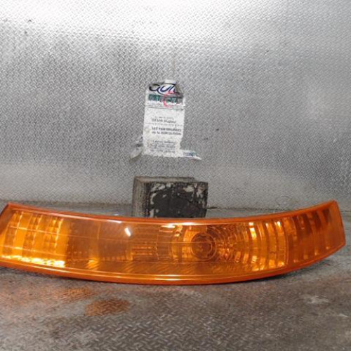 Clignotant gauche Renault TRAFIC II Camionnette 1.9 dci 80 (2001-2006)