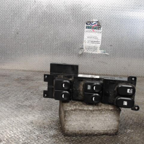 Commande lève-glace porte avant gauche Hyundai I30 1.6 crdi (2007-2011)