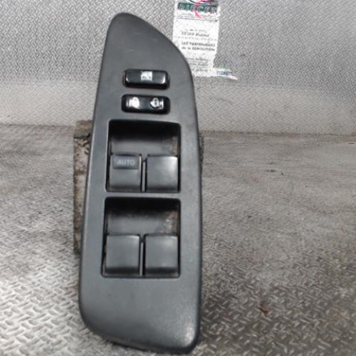Commande lève-glace porte avant gauche Toyota AURIS 2.0 d-4d (2006-2012)