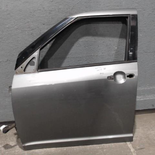 Porte avant gauche Suzuki SWIFT III 1.3 ddis (2005)