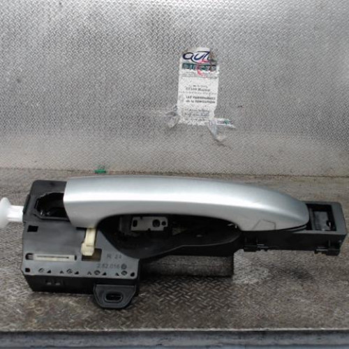 Poignee ext porte ard Renault MEGANE IV 3-5 portes 1.5 blue dci 115 (2018)