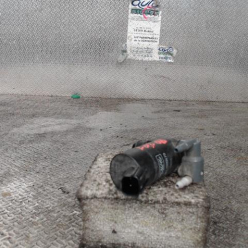 Pompe lave-glace avant Volvo V50 2.0 d (2004-2010)