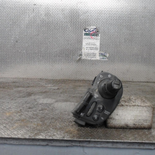 Commande essuie glace Renault KANGOO Express 1.5 dci 85 (2008)
