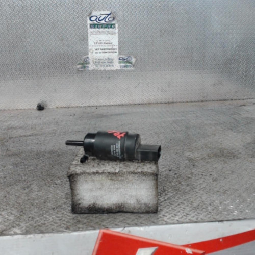 Pompe lave-glace avant Mercedes-benz SPRINTER 3,5-t Camion plate-forme-Châssis 315 cdi (906.131, 906.133, 906.135, 906.231, 906.