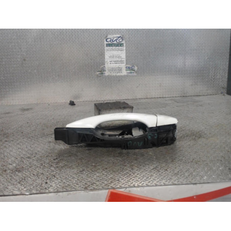 Poignee ext porte avd Citroën C3 III 1.6 bluehdi 75 (2016)