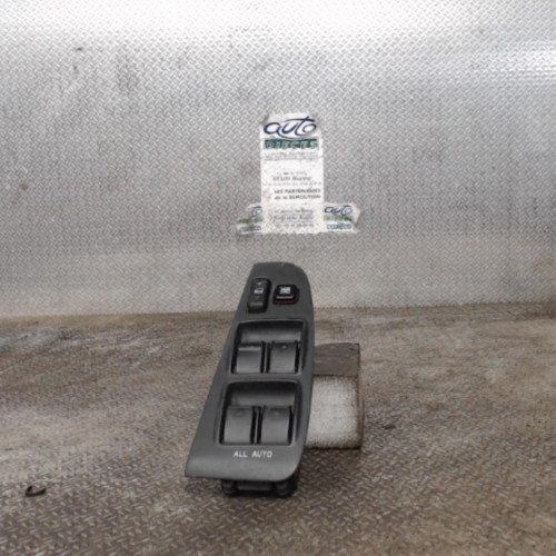 Commande lève-glace porte avant gauche Toyota AVENSIS A trois volumes 2.0 d-4d (2006-2008)