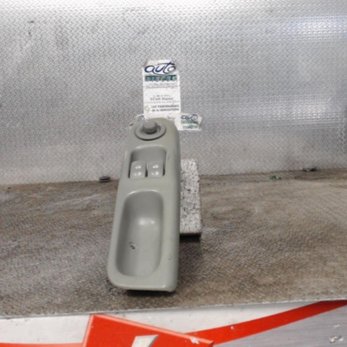 Commande lève-glace porte avant gauche Renault TWINGO I 1.2 16v (2001-2007) 3 portes