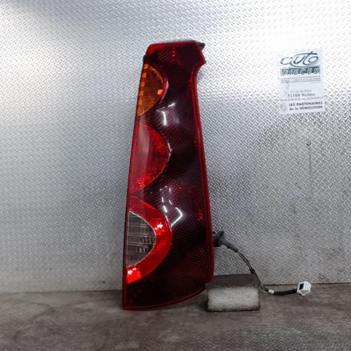 Feu arrière droit Nissan NOTE 1.5 dci (2010-2012)
