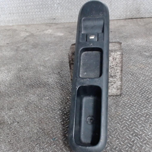 Commande lève-glace porte avant droite Peugeot 5008 1.6 hdi (2010-2017)