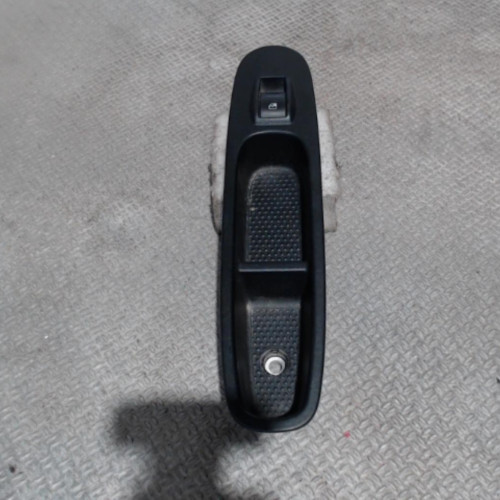 Commande lève-glace porte avant droite Fiat PUNTO EVO 1.4 (2009-2012)