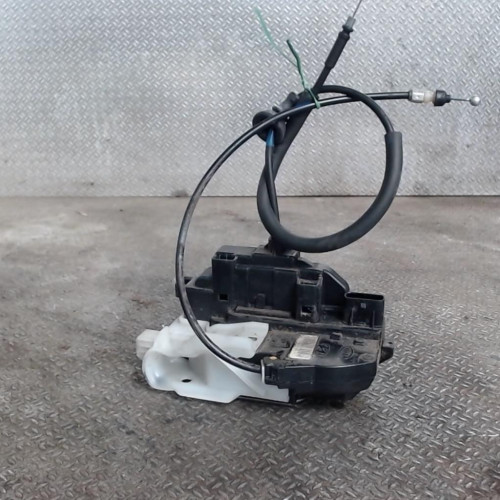 Serrure porte ard Kia CEE'D SW 1.6 crdi 90 (2007-2012)