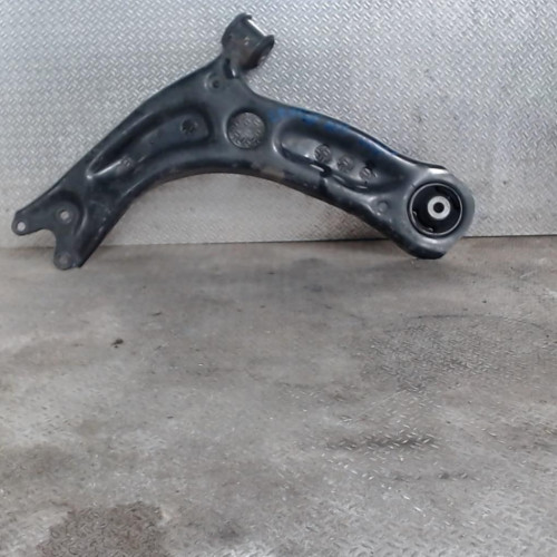 Triangle inf avg Seat LEON 1.6 tdi (2012-2020)