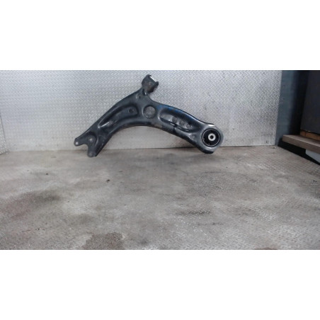 Triangle inf avg Seat LEON 1.6 tdi (2012-2020)