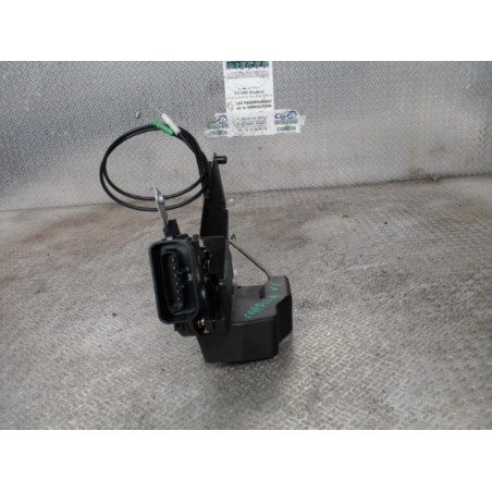 Serrure porte avg Toyota COROLLA Verso 1.6 vvt-i (2001-2004)