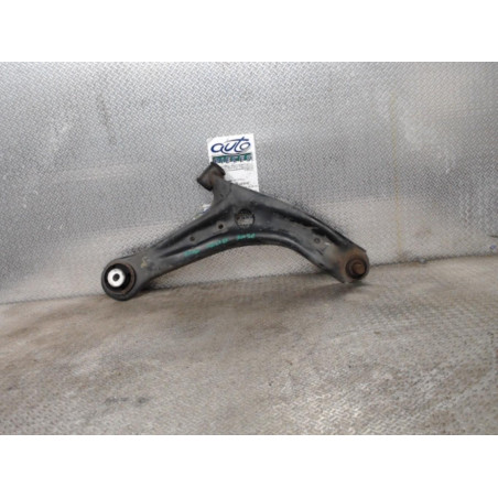 Triangle inf avd Ford B-MAX 1.5 tdci (2012)