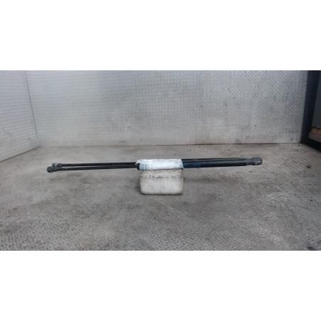 Verin gauche hayon Seat LEON 1.6 tdi (2010-2012)