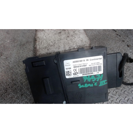 Lecteur de carte Renault SCÉNIC III 1.5 dci (2009) 5 portes