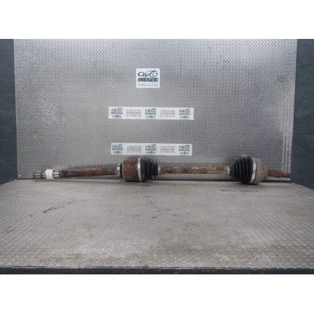 Transmission avant droite Renault TRAFIC II Camionnette 2.0 dci 90 (2006)