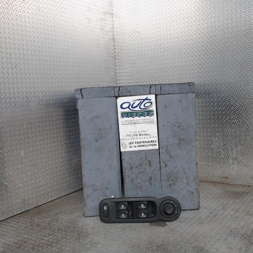 Commande lève-glace porte avant gauche Renault MODUS - GRAND MODUS 1.4 (2004)