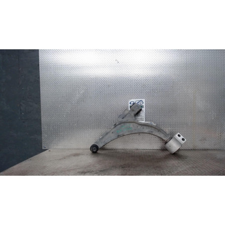 Triangle inf avg OPEL ASTRA J  ASTRA J PHASE 1