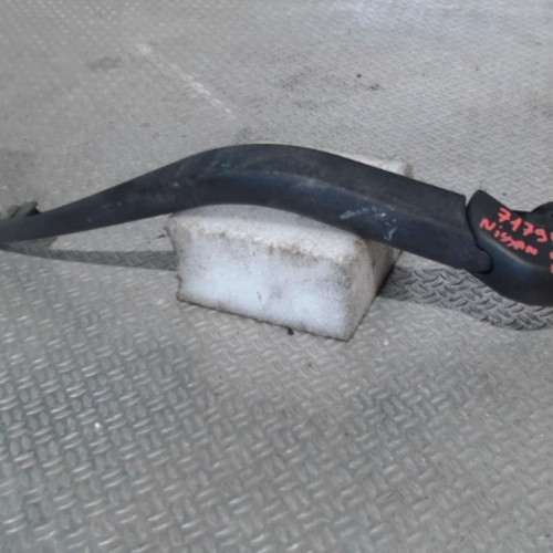 Bras essuie-glace arrière Nissan NOTE 1.5 dci (2010-2012)
