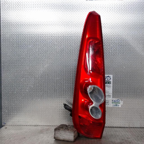 Feu arrière gauche Ford FIESTA V 1.4 tdci (2001-2008) 5 portes