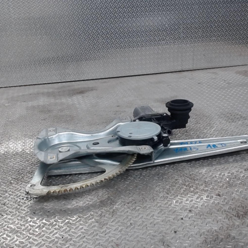 Mecanismemoteur leve-glace porte coulissante d Toyota YARIS 1.5 (2017)