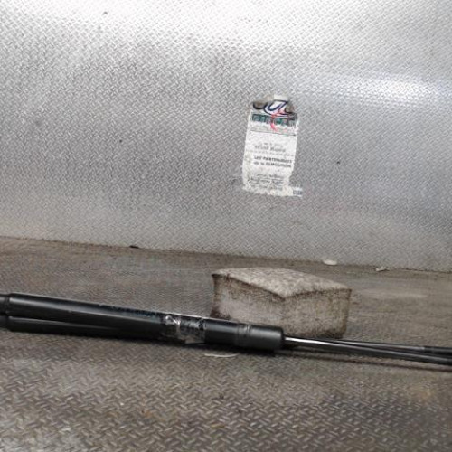 Verin gauche hayon Renault MEGANE III 3-5 portes 1.5 dci (2009) 5 portes