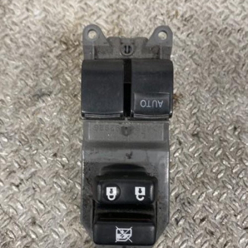 Commande lève-glace porte avant gauche Toyota YARIS 1.4 d-4d (2005-2012)