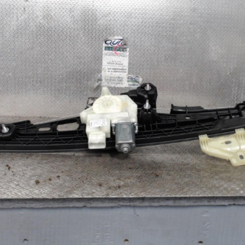 Mecanisme  moteur lève-glace avant droit Dacia LOGAN EXPRESS 1.5 dci (2010)