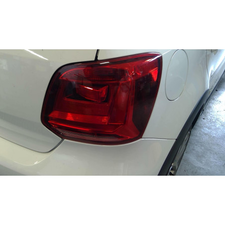 Feu arrière droit Vw POLO V 1.4 tdi (2014)