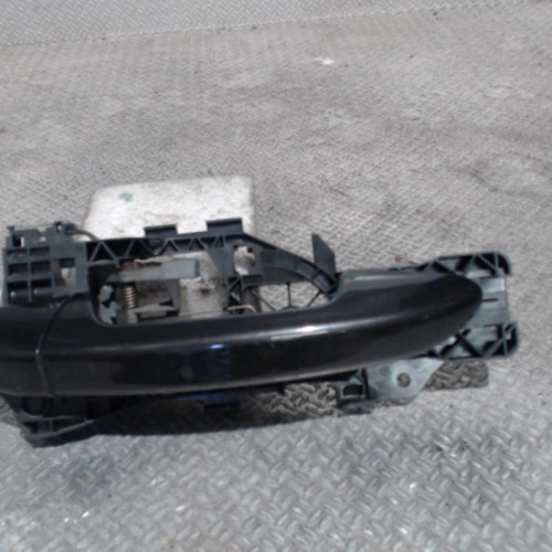 Poignee ext porte avd Vw PASSAT B6 Variant 2.0 bluetdi (2009-2010)