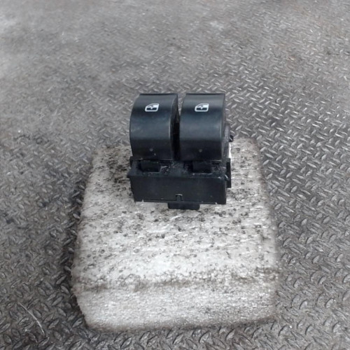 Commande lève-glace porte avant gauche Fiat PUNTO EVO 1.4 (2009-2012)