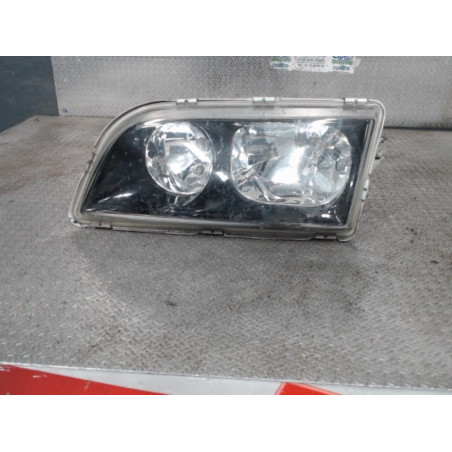 Phare gauche Volvo V40 Break 1.9 di (2000-2004)